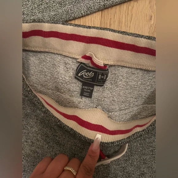 Roots Matching Set - Picture 5 of 5